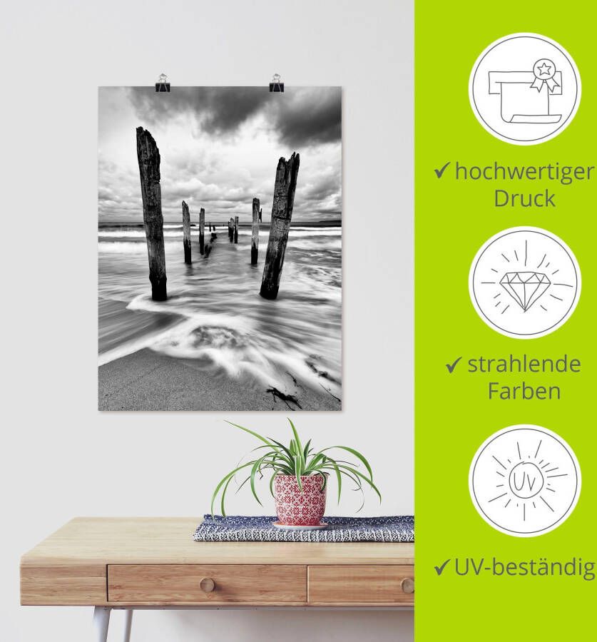 Artland Artprint Houten palen aan het Ostseestrand als artprint op linnen poster in verschillende formaten maten