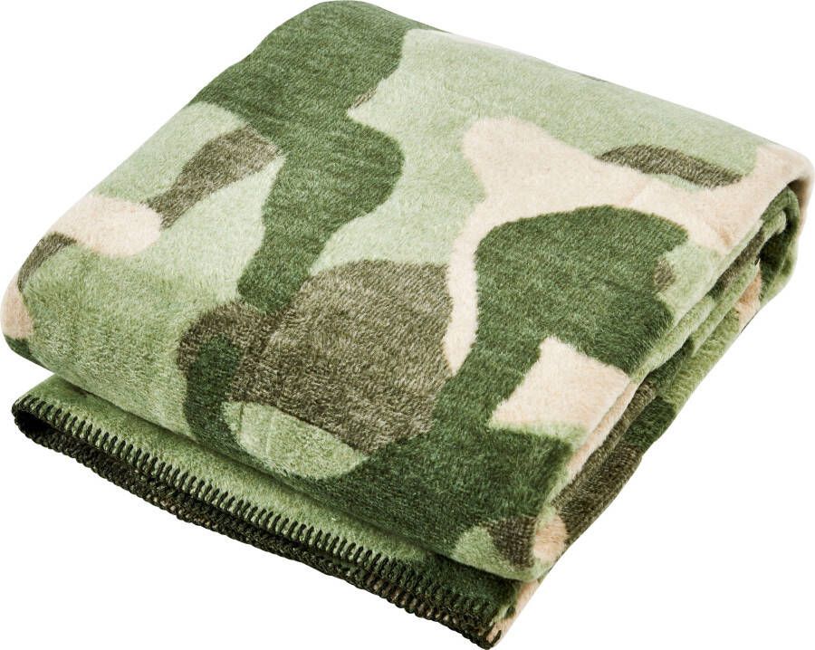 done. Deken Camouflage Deken met insluitende siernaad knuffeldeken