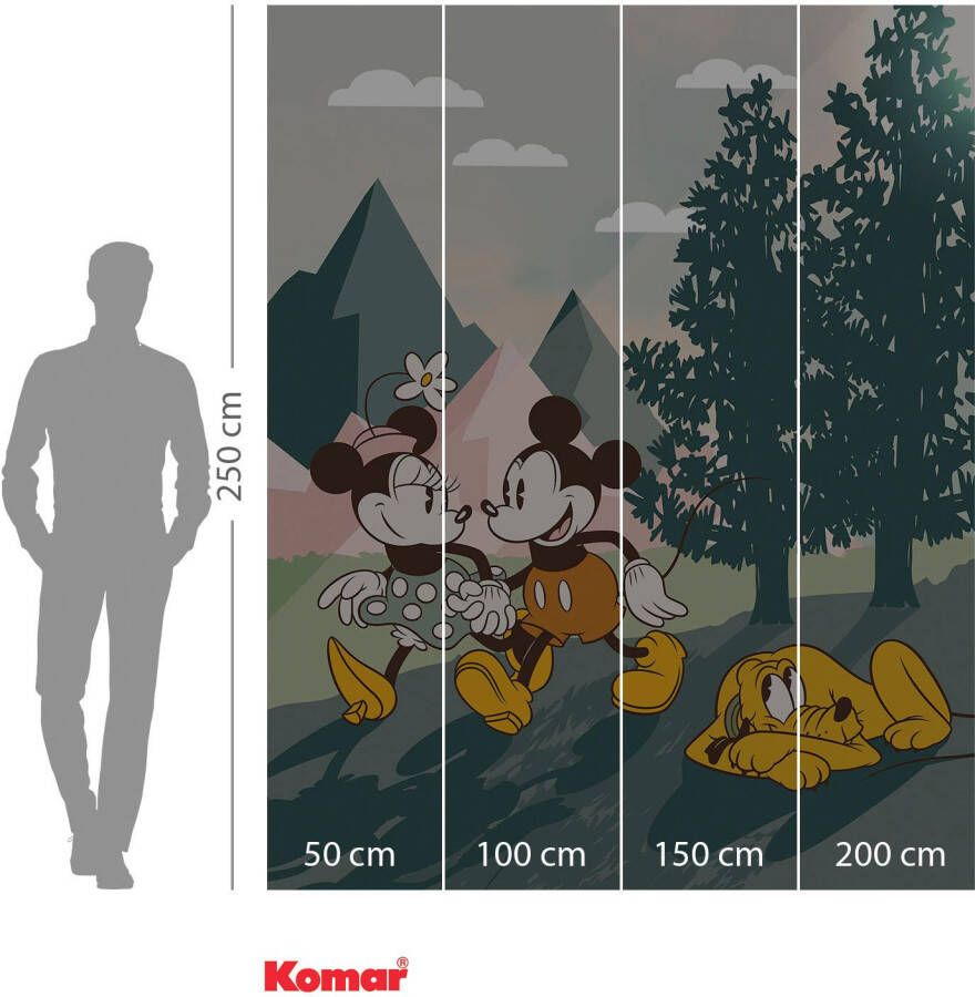 Komar Fotobehang Vlies fotobehang Mickey & Minnie Embrace Nature grootte 200 x 250 cm (1 stuk)