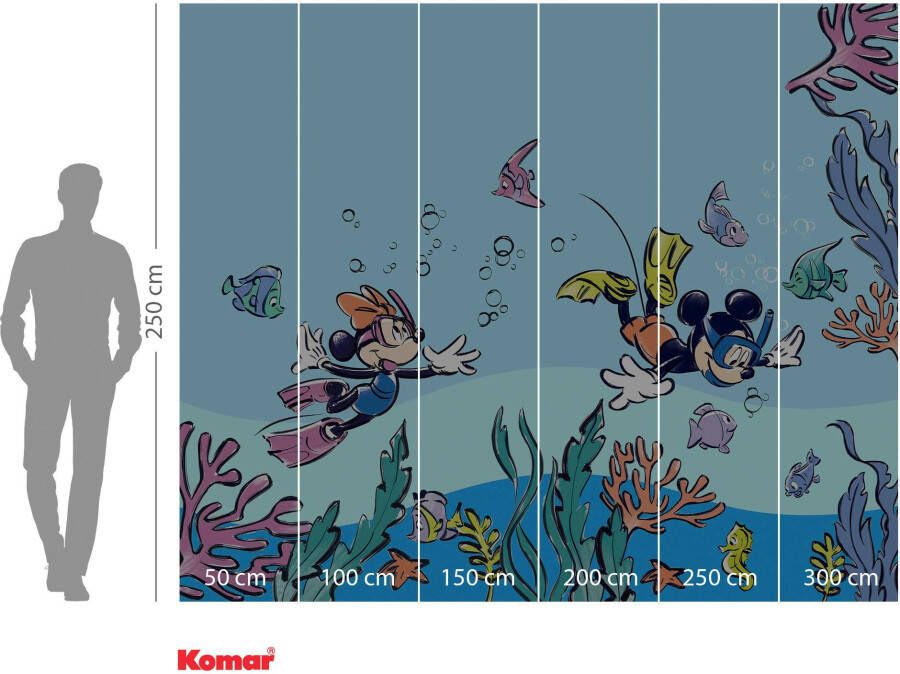 Komar Fotobehang Vlies fotobehang Mickey & Minnie Coral Reef grootte 300 x 250 cm (1 stuk)