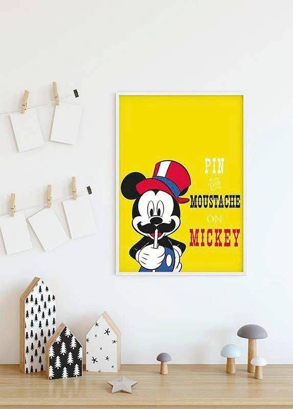 Komar Wanddecoratie Mickey Mouse Moustache Wanddecoratie voor de kinderkamer zonder lijst