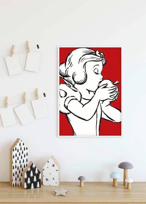 Komar Wanddecoratie Snow white Apple Bite red Wanddecoratie voor de kinderkamer zonder lijst (1 stuk)