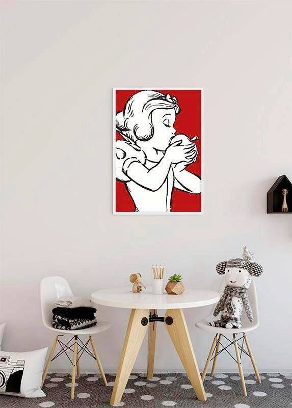 Komar Wanddecoratie Snow white Apple Bite red Wanddecoratie voor de kinderkamer zonder lijst (1 stuk)