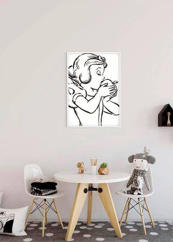 Komar Wanddecoratie Snow White Apple Bite white Wanddecoratie voor de kinderkamer zonder lijst (1 stuk)