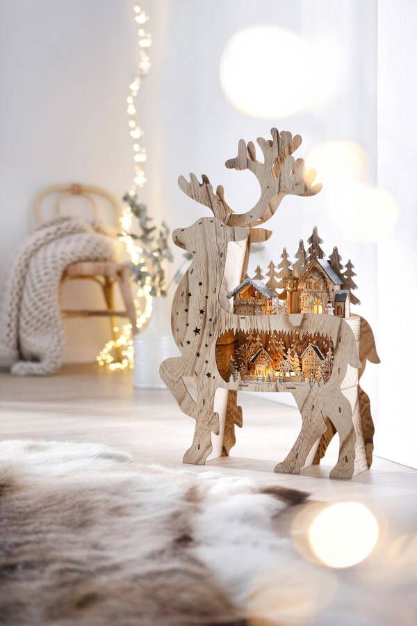 my home Decoratief figuur Mattheo schattige hert met geïntegreerd kerst dorp achtergrond