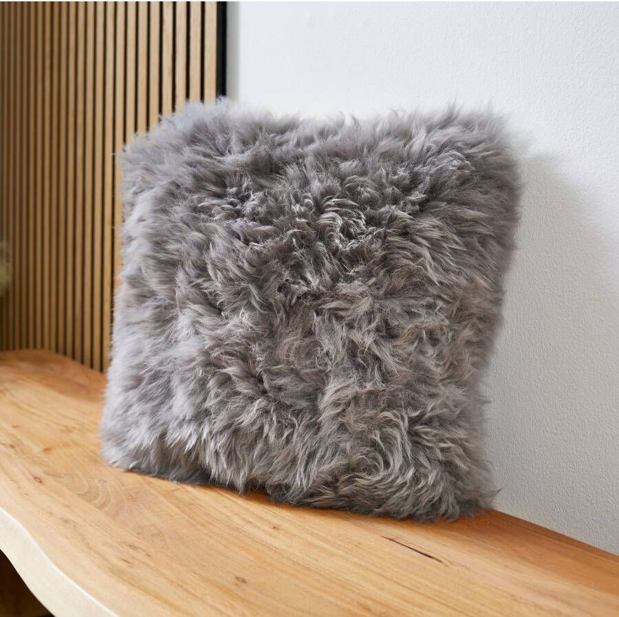 LUXOR living Vachtkussen Sierkussen Namika Sierkussen hoekig 35x35 cm echte lamsvacht met vulling