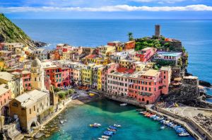Papermoon Fotobehang Colorful Village Vernazza Cinque Terre