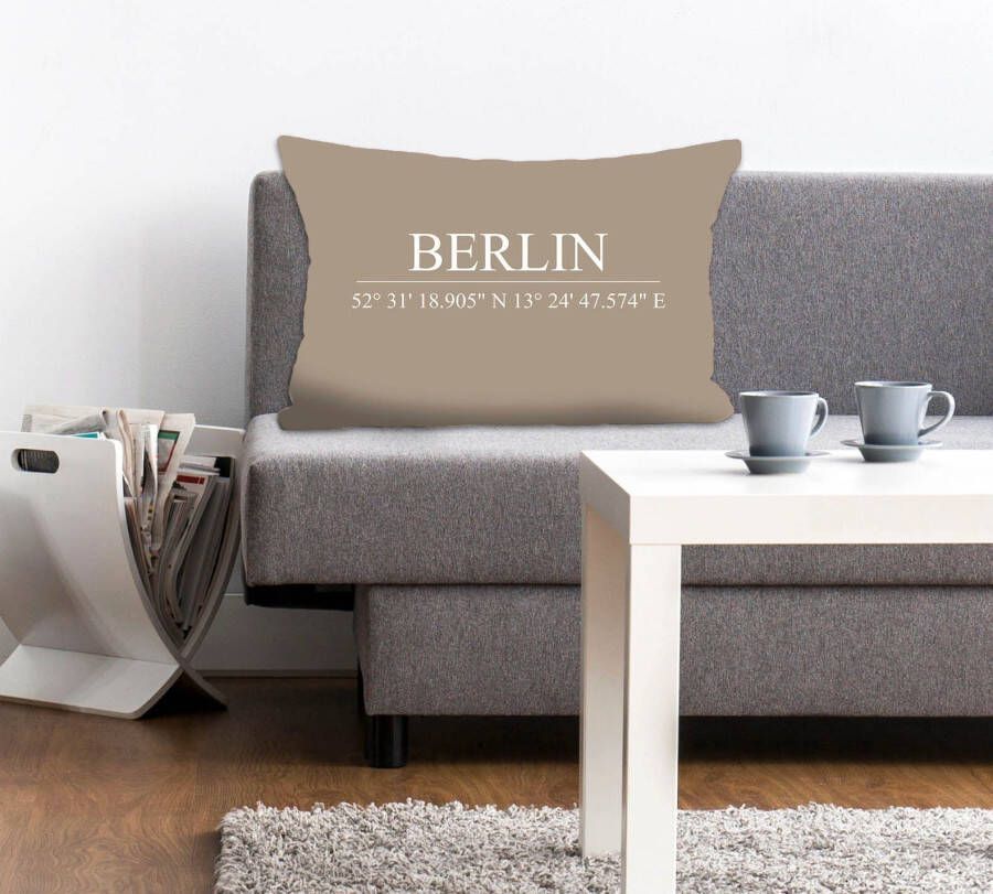 Queence Sierkussen Berlin Kussenhoes grijs Berlijn opschrift coördinaten stad urban modern (1 stuk)