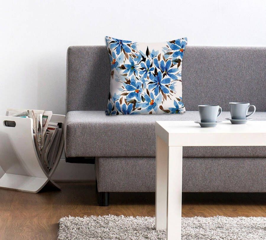 Queence Sierkussen Julian Kussenhoes bloemen blauw wit floraal elegant fris natuur decoratiekussen (1 stuk)