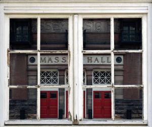 Queence Wandfolie MASS HALL