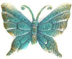 Anna's Collection 1x Tuindecoratie vlinder van metaal turquoise goud 22 cm Metalen schutting decoratie vlinders Dierenbeelden tuindecoratie Tuinbeelden