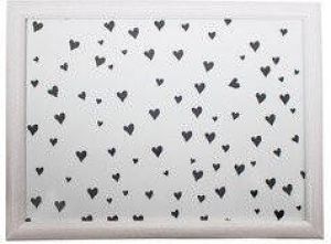 Mars & More Schootkussen laptray hartjes print 43 x 33 cm Schoottafel Dienblad voor op schoot zwart witte hartjesprint Dienbladen