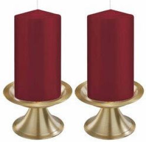 Trend Candles Set van 2x donkerrode cilinderkaarsen stompkaarsen 8 x 15 cm met 2x gouden metalen kaarsenhouders Stompkaarsen