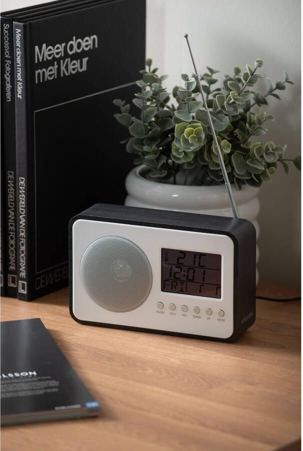 Karlsson wekker FM radio zwart