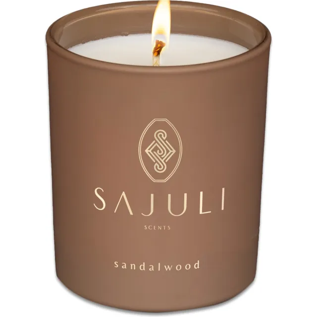 Sajuli Luxe Geurkaars – Sandelwood – Sojawas – 40 branduren – Cadeauverpakking bruin