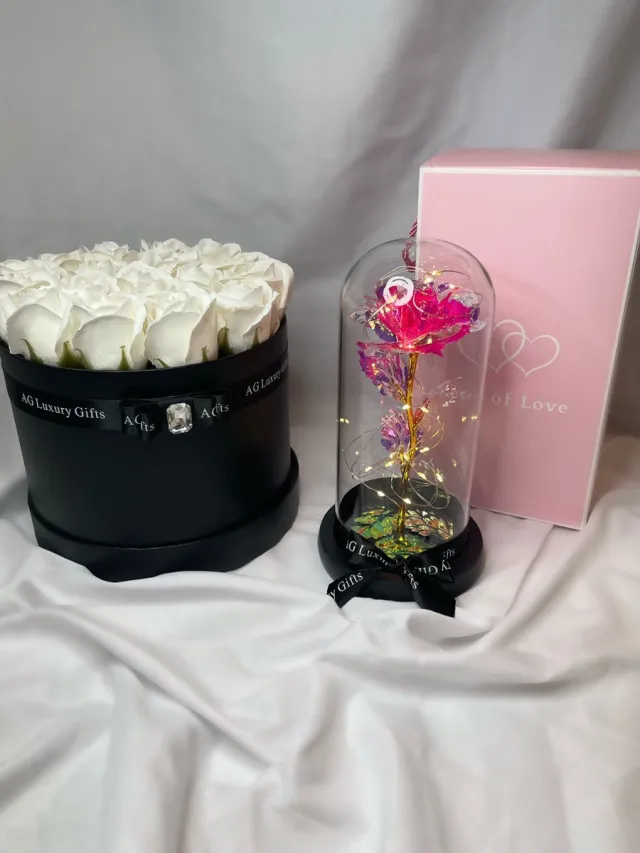 AG Luxurygift Gift box - AG Luxurygifts cadeau box - flower box - beauty and the beast rose - rozen box - luxe - Valentijnsdag - Liefde - soap roses - box - flowerbox - gift Wit