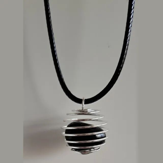mineraalsteen Onyx hanger 20-25 mm met koord 45 cm zwart