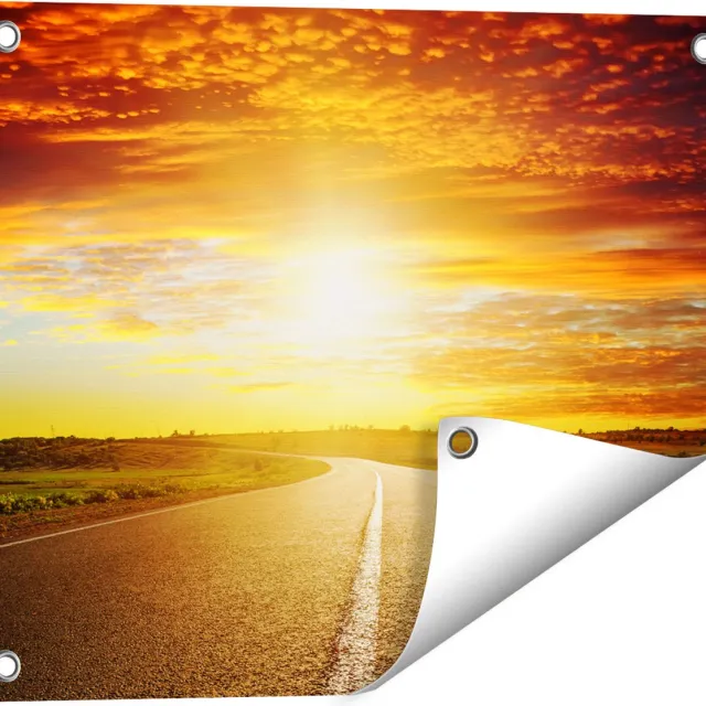 Gards Tuinposter Zonsondergang Over de Weg met een Rode Lucht - 50x40 cm - Tuindoek - Tuindecoratie - Wanddecoratie buiten - Tuinschilderij Multikleur