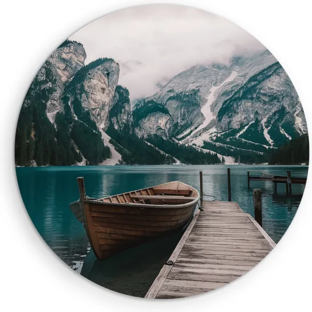 Saammp Forex Muurcirkel - Boot aan steiger in de dolomieten - Landschap - Natuur - Ø 60 - Wandcirkel - Wanddecoratie Cirkel - Muurdecoratie Woonkamer - Slaapkamer decoratie - Rond Schilderij