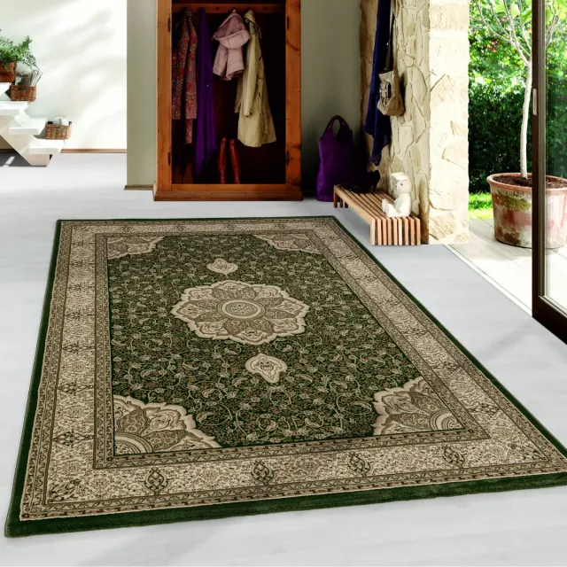 flycarpets Klassiek Groen Vloerkleed Bukhara - Oosters motief - Perzisch Tapijt Laagpolig - Woonkamer - 240x340 cm