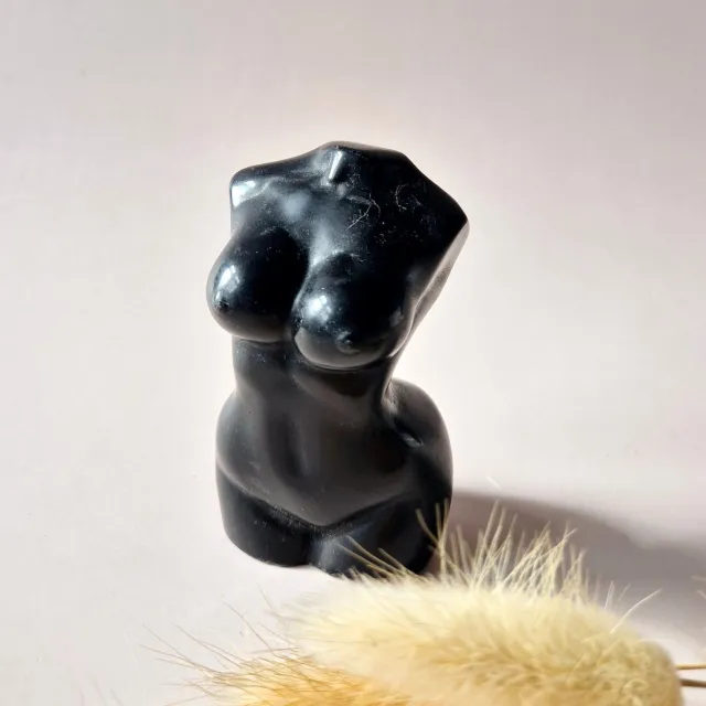 Moonlight Gemstones Zwarte obsidiaan vrouwenbeeldje 8 cm – beschermende edelsteen buste