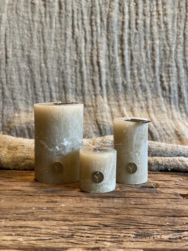Brynxz Rustic candle - zwart - 12 cm hoog - 7 cm diameter -BRYNX Beige
