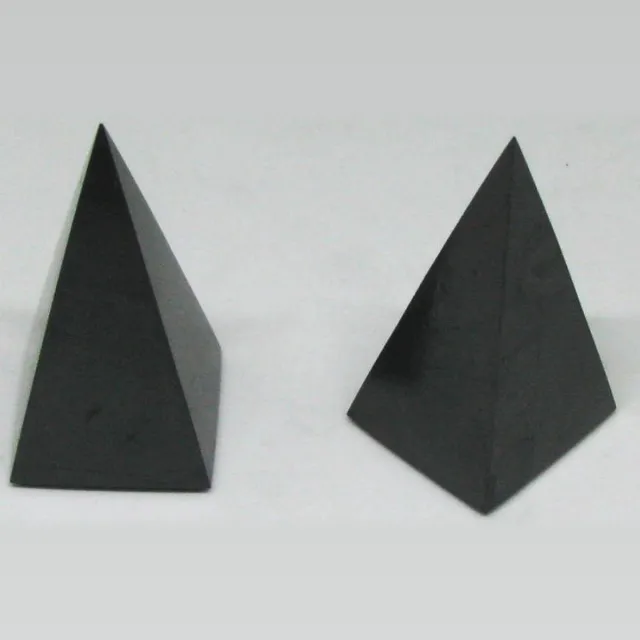 Alphasur Shungiet gepolijste hoge piramide 30x60 mm (set van 2) zwart