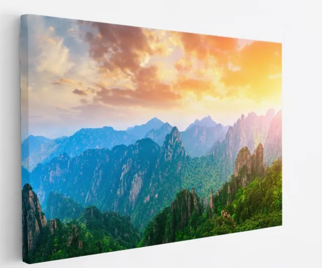 Saammp Canvas Schilderij - Groene bergtoppen - Landschap - Natuur - 120x80 - Foto op canvas - Wanddecoratie - Muurdecoratie Woonkamer - Slaapkamer decoratie - Canvas Print Multicolor