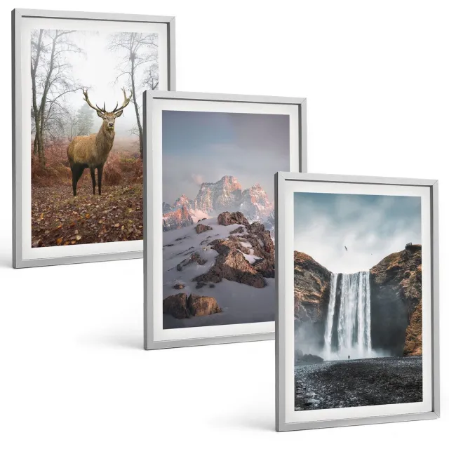 TULUP 4-Delige Schilderij Set - Natuurlijke, ongerepte landschappen, bergen, herten en watervallen. - 40 x 60 cm - Moderne Wanddecoratie - Slaapkamer Zilveren lijst