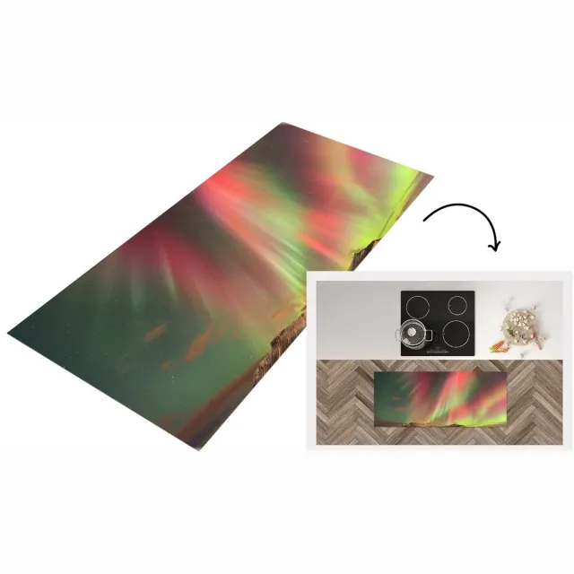 KitchenYeah Keukenloper - Loper keuken - Noorderlicht - Groen - Roze - Berg - Keukenloper vinyl Multicolor