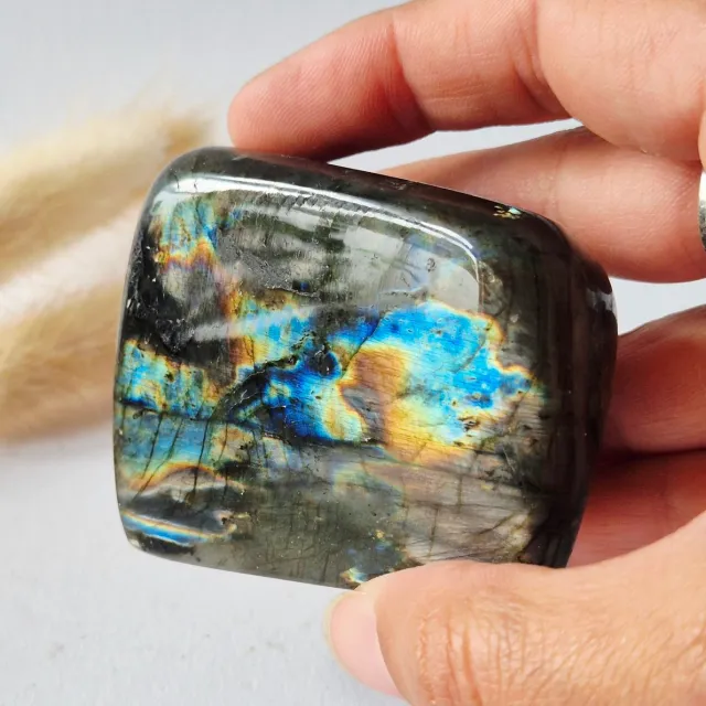 Moonlight Gemstones Premium Flash Labradoriet Freeform 161g | AAA Kwaliteit | Natuurlijke Edelsteen Meerkleurig
