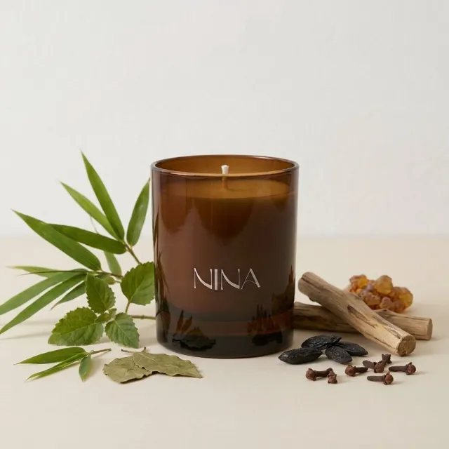 Nina Studio Geurkaars Forest – Bamboe, Patchoeli & Amber – 150 g Sojawas – Wintercollectie – Handgemaakt