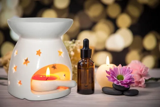 Nevolis White Star Pattern Ceramic Aroma Burner - Assorted Wax Warmer Aromatherapy Cakes Holder Candle Diffuser Home Bedroom Decor Christmas Housewarming Gift . multicolor