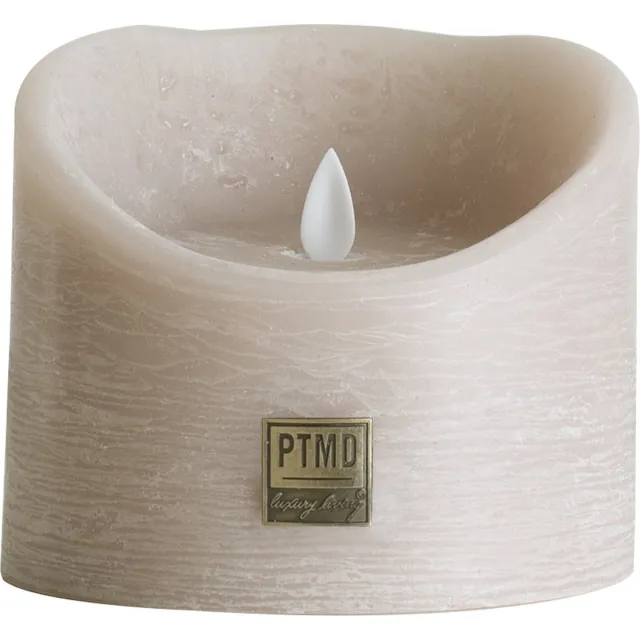 PTMD COLLECTION PTMD - Led Kaars Rustiek Beige - Grootte 12.5 x 12.5 x 10.0 cm - Werkt op Batterijen - PTMD LED Light Candle rustic beige moveable flame - XL
