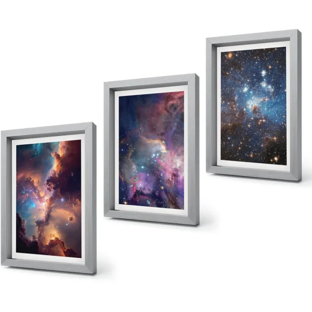 Coloray 4-Delige Schilderij Set - Ruimtelandschappen met sterren en nevels - 20 x 30 cm - Moderne Wanddecoratie - Woonkamer - Muurdecoratie Zilveren lijst