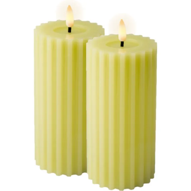 Lumineo luxe LED kaars/stompkaars - 2x st - groen ribbel - D7,5 x H17,5 cm - timer