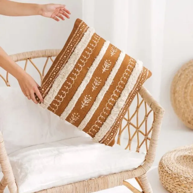The Four Pursuits TFP Hand Block Printed Cushion Cover - Sierkussenhoes | Nidhi - 50 x 50 cm - 100% Organic Cotton (GOTS Certified) - Handmade in India - Ochre Brown, natural white
