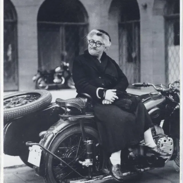 Catch Projecten Mini zwart-wit poster - Old Times - Sandu Mendrea - 24x30 cm