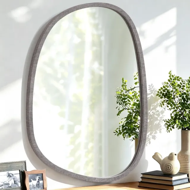 Famanu Wandspiegel met onregelmatige houten lijst, modern en asymmetrisch, unieke vorm, ovaal, decoratief voor kaptafel, slaapkamer, badkamer, woonkamer en gang, groot model Naturel