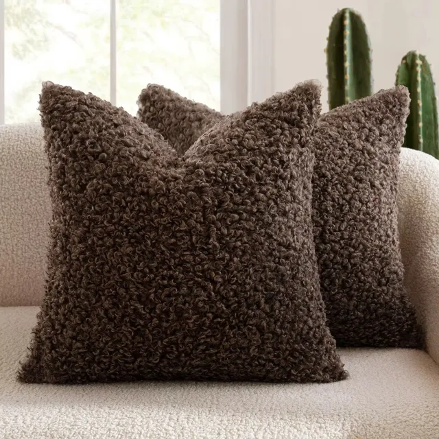 ilgi collection Sierkussenhoes met bouclé structuur – Donkerbruin – 45 x 45 cm – Zonder vulling