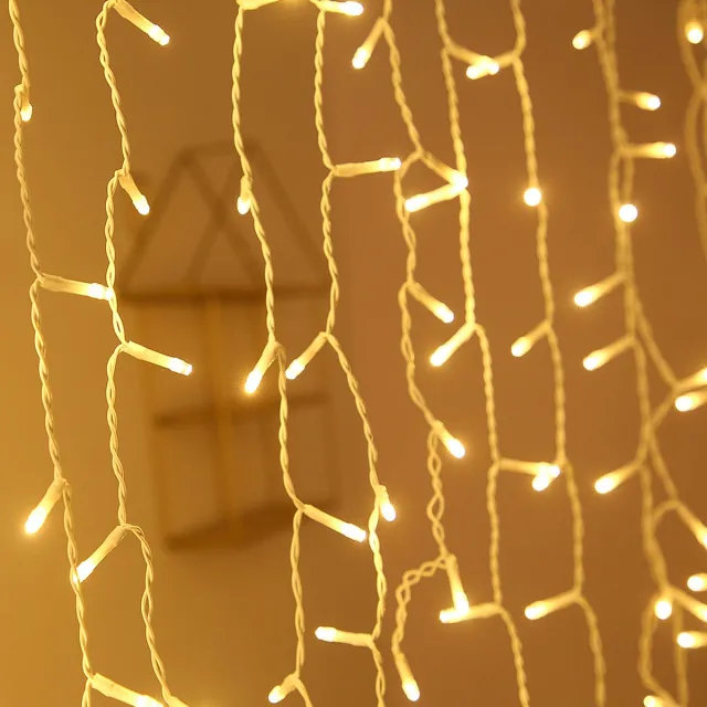 NAIZY Fairy Lights 10M lichtgordijn voor buiten en binnen, Lichtsnoer met EU-stekker en 8 standen, Kerstverlichting, ijskoude regen, kerstverlichting, kerstdecoratie, warm wit