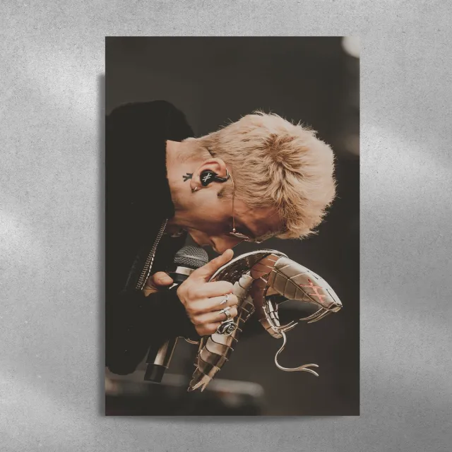 Luxe poster Machine Gun Kelly - Metalen luxe poster - 40x60cm zwart