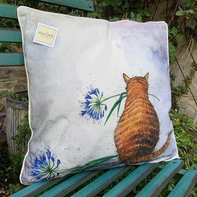 Alex Clark Art Sierkussen - Cat & Agapanthus ~ Kat & Agapanthus - 45 Cm X 45 Cm Design