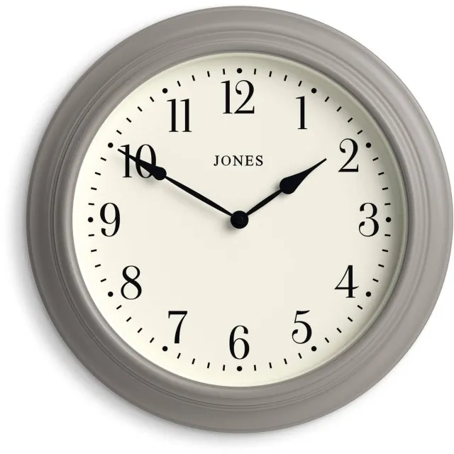 Jones Clocks Supper Club wandklok | Grote klassieke ronde klok | 40 cm | Middelgrijs | Gemakkelijk leesbare cijfers | Traditioneel design, ideaal voor de keuken of woonkamer