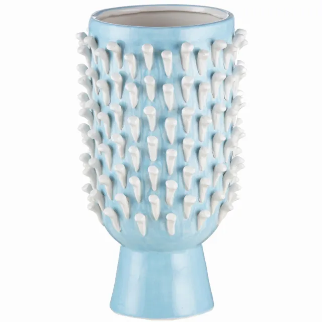 Vazenatelier Aparte vaas in lichtblauw keramiek met een reliëf van witte paddenstoeltjes licht blauw