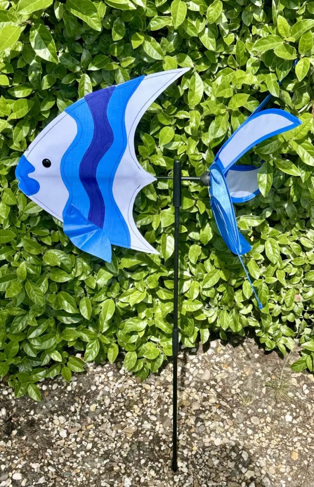 Impuls Windmolen met "Vis" - meerkleurig + blauw - nylon + kunststof steker- dia 40 cm x hoogte 78 cm - Tuinaccessoires - Tuinstekers Meerkleurig - blauw