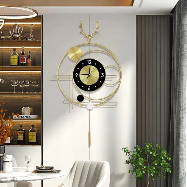 DailySupplies® Klok - Wandklok Modern - Klokken - Industrieel - Goud en zwart