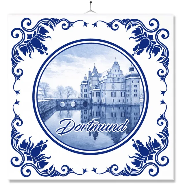 MC Living Tegel Met Opdruk | Dortmund | Delft Blauw | Cadeau | Inclusief Geschenkdoos | Standaard | Ophangsysteem Ontwerp 2