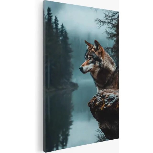 Saammp Canvas Schilderij - Wolf bij een meer - Dieren - Natuur - 40x60 - Foto op canvas - Wanddecoratie - Muurdecoratie Woonkamer - Slaapkamer decoratie - Canvas Print Multicolor
