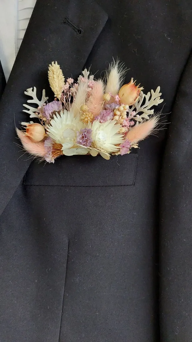 Bloemen en Decoratie 4U Romantisch en stijlvol zakboutonnière voor bruidegom met gedroogde bloemen, boutonnière bruidegom, corsages bruidegom wit, roze, beige, licht grijs, lila